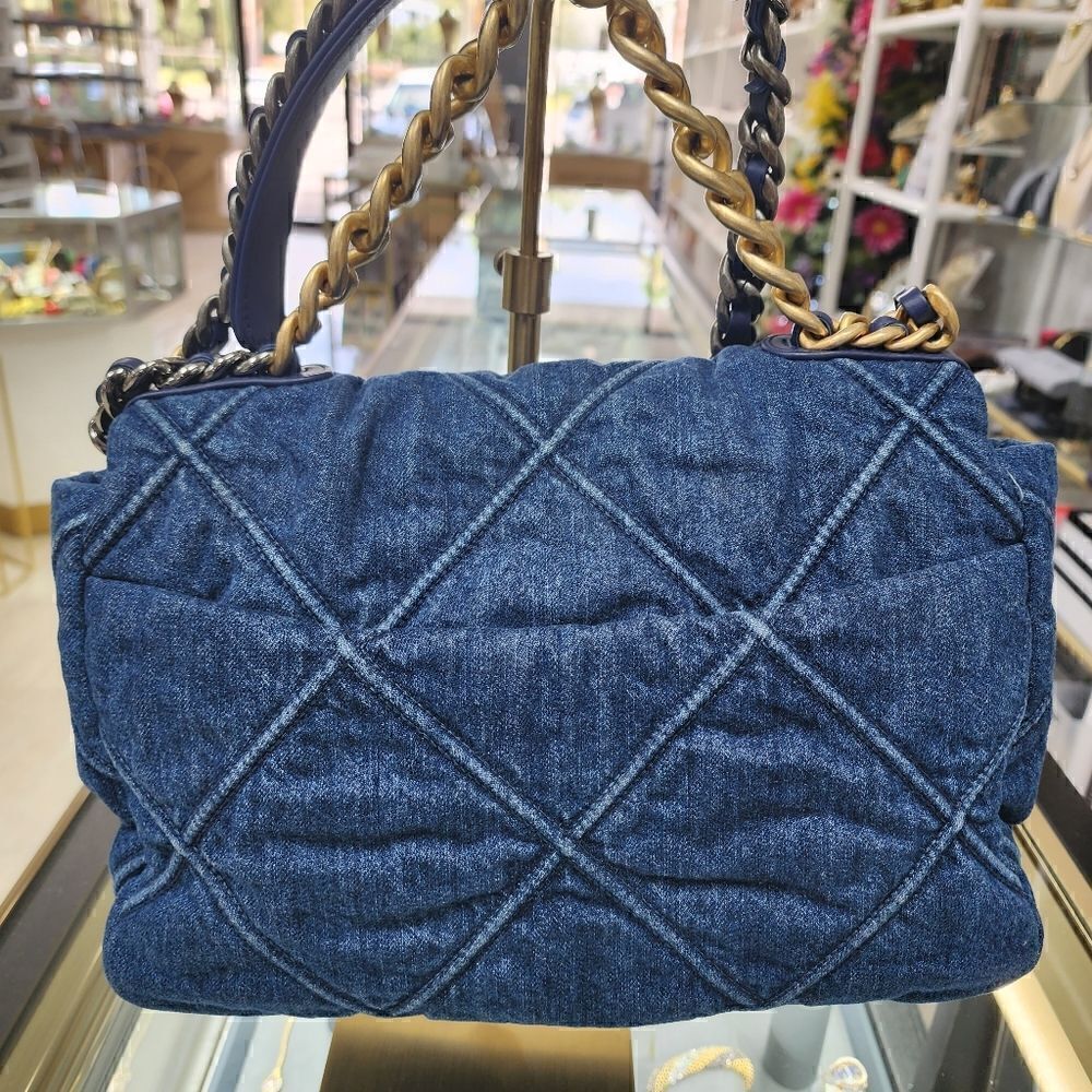 Authentic Large Chanel 19 Denim Quilted Flap Shoulder Handbag Purse crossbody - Picture 7 of 8